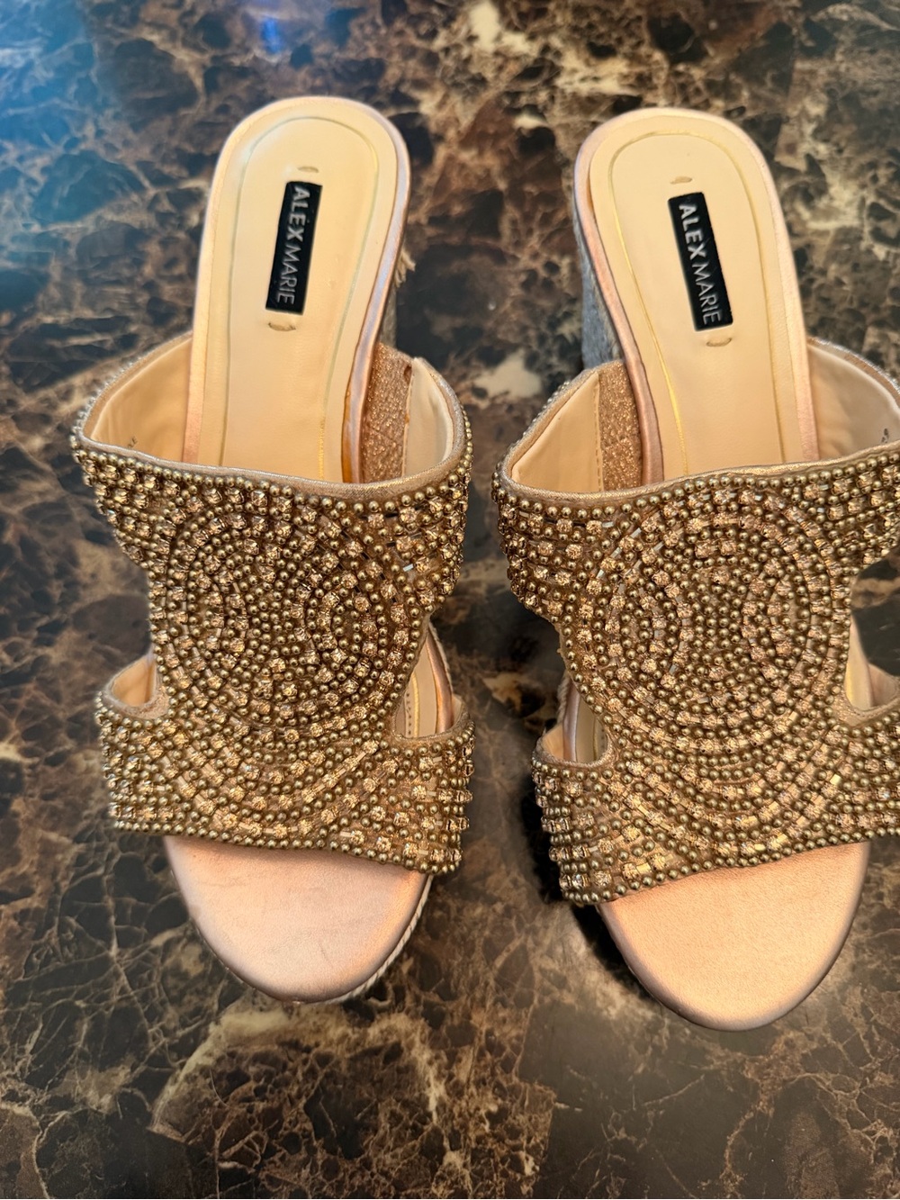 Stunning Alex Marie Jeweled Gold Wedge Sandals 6M Espadrille Resort.